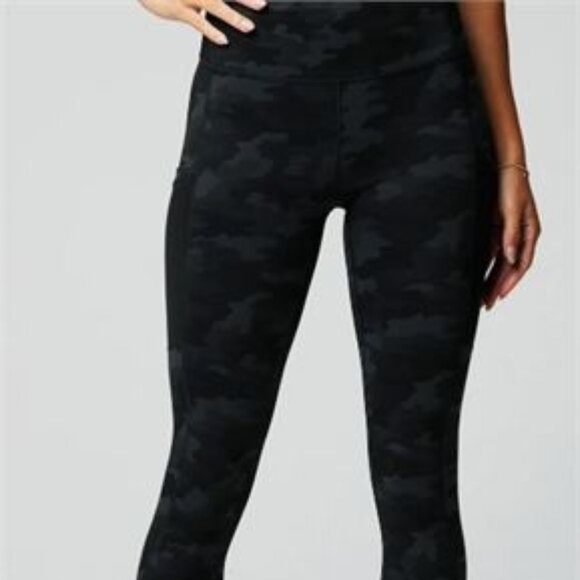 FABLETICS ON-THE-GO LEGGING - MEDIUM - NEW - Picture 1 of 1